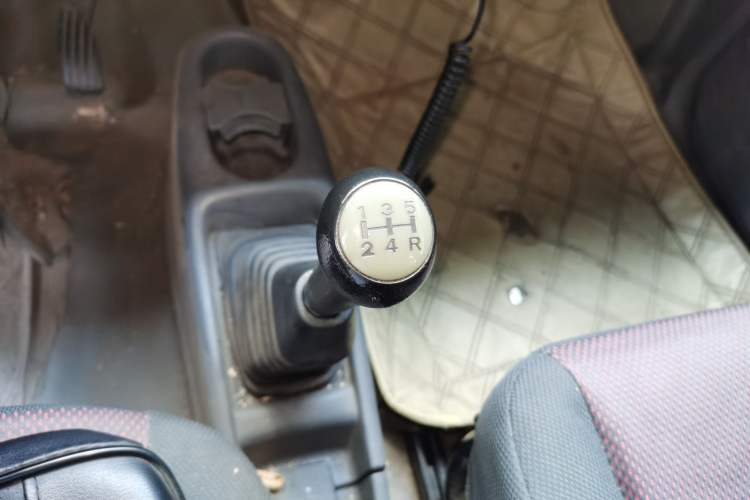 Used Suzuki Wagon R 2012 Entrepreneur Edition 1.0L Manual - Overdrive Type Gear Lever