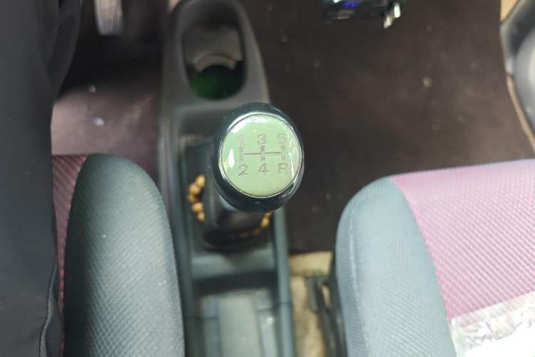 Used Suzuki Wagon R 2012 Entrepreneur Edition 1.0L Manual - Overdrive Type Gear Lever