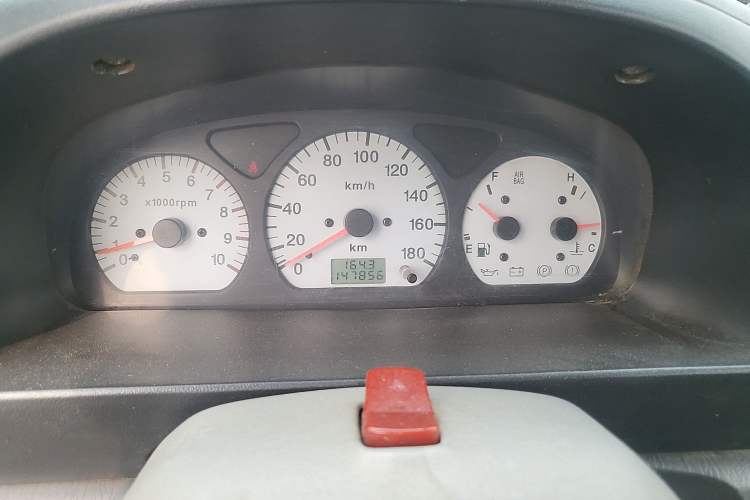 Used Suzuki Wagon R 2012 Entrepreneur Edition 1.0L Manual - Overdrive Type Instrument Cluster