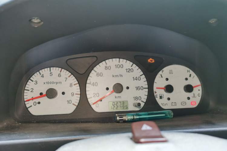 Used Suzuki Wagon R 2012 Entrepreneur Edition 1.0L Manual - Overdrive Type Instrument Cluster