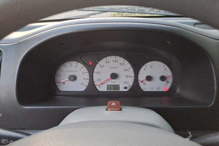 Used Suzuki Wagon R 2012 Entrepreneur Edition 1.0L Manual - Overdrive Type Instrument Cluster