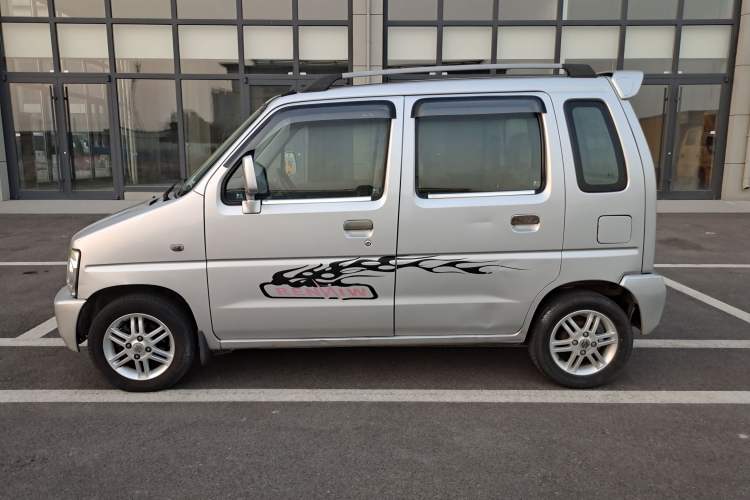 Used Suzuki Wagon R 2012 Entrepreneur Edition 1.0L Manual - Overdrive Type Left Side