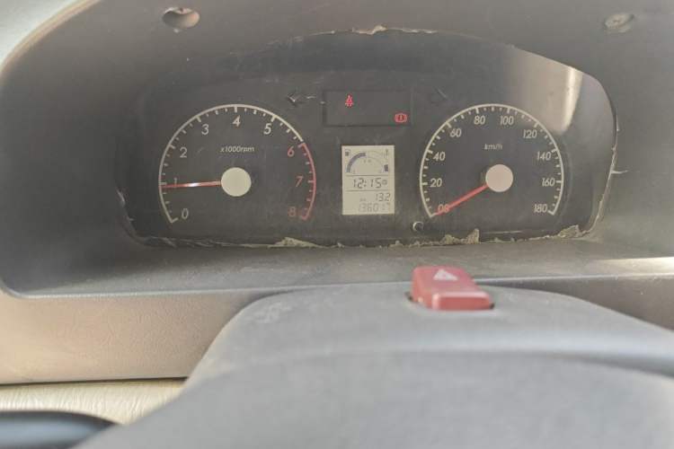 Used Suzuki Wagon R 2012 e 1.4L Manual VVT Standard Model China IV standard Odometer Close Up
