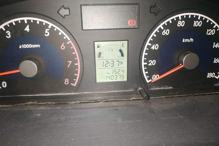 Used Suzuki Wagon R 2012 e 1.4L Manual Utility Model Odometer Close Up