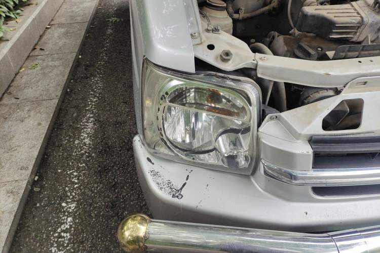 Used Suzuki Wagon R 2012 All-Purpose Model 1.4L Manual Standard Version Right Front Headlight