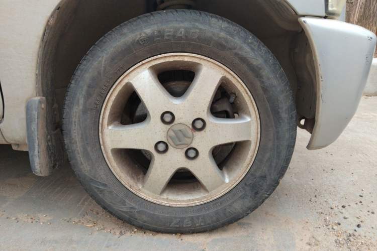 Used Suzuki Wagon R 2012 Entrepreneur Edition 1.0L Manual - Overdrive Type Right Front Wheel Hub