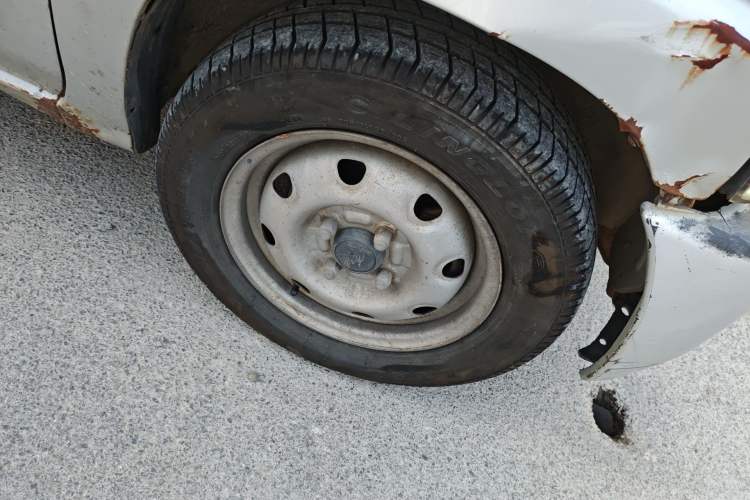 Used Suzuki Wagon R 2012 Entrepreneur Edition 1.0L Manual - Overdrive Type Right Front Wheel Hub