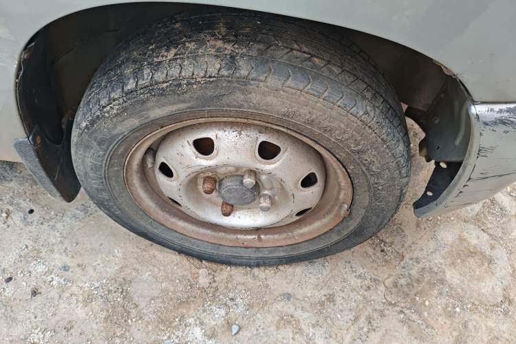 Used Suzuki Wagon R 2012 Entrepreneur Edition 1.0L Manual - Overdrive Type Right Front Wheel Hub