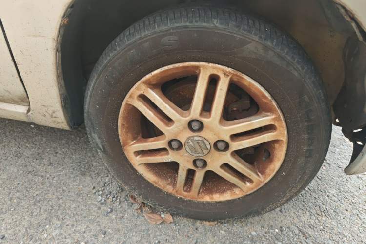 Used Suzuki Wagon R 2012 Entrepreneur Edition 1.0L Manual - Overdrive Type Right Front Wheel Hub