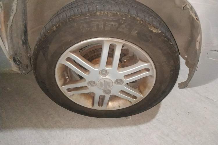 Used Suzuki Wagon R 2012 e 1.4L Manual Utility Model Right Front Wheel Hub