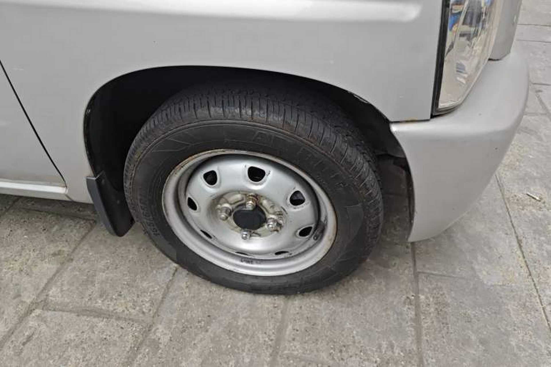 Used Suzuki Wagon R 2012 Entrepreneur Edition 1.0L Manual - Overdrive Type Right Front Wheel Hub