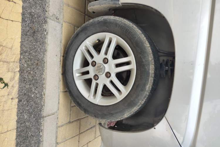 Used Suzuki Wagon R 2012 e 1.4L Manual Standard Model Right Front Wheel Hub