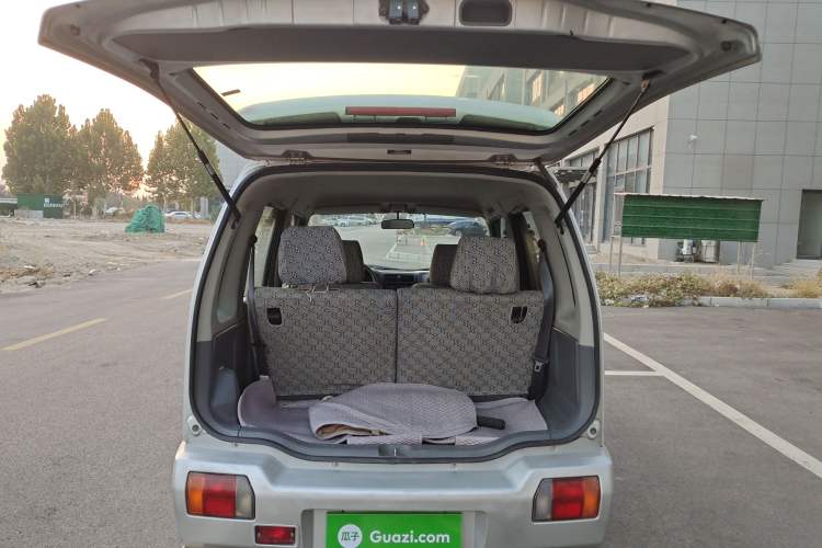 Used Suzuki Wagon R 2012 Entrepreneur Edition 1.0L Manual - Overdrive Type Trunk