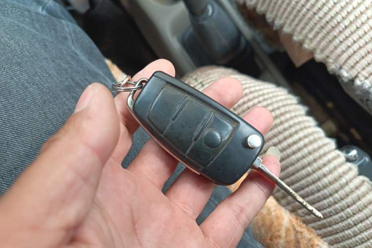Used Suzuki Wagon R 2012 All-Purpose Model 1.4L Manual Standard Version Vehicle Key