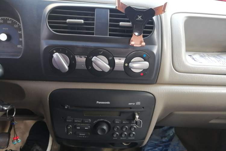 Used Suzuki Wagon R 2012 e 1.4L Manual VVT Standard Model China IV standard Audio And AC Panel
