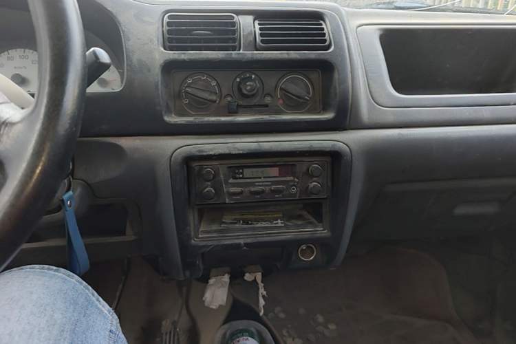 Used Suzuki Wagon R 2012 Entrepreneur Edition 1.0L Manual - Overdrive Type Audio And AC Panel