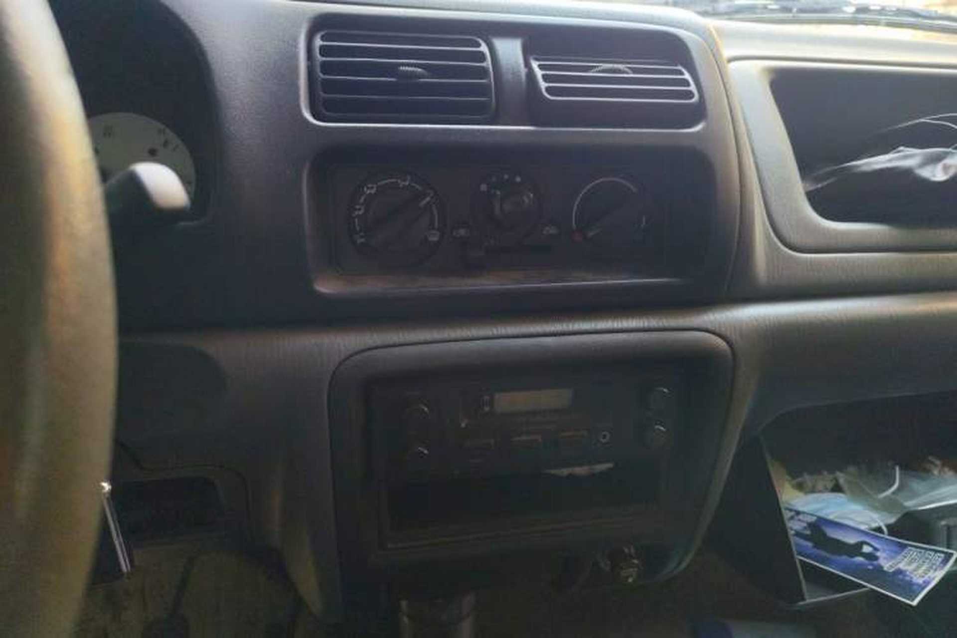 Used Suzuki Wagon R 2012 Entrepreneur Edition 1.0L Manual - Overdrive Type Audio And AC Panel