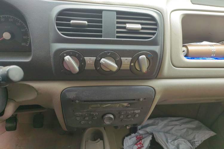 Used Suzuki Wagon R 2012 All-Purpose Model 1.4L Manual VVT Standard Version China IV Audio And AC Panel