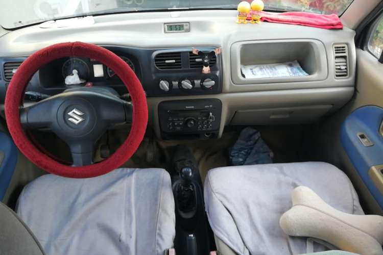 Used Suzuki Wagon R 2012 e 1.4L Manual VVT Standard Model China IV standard Center Console