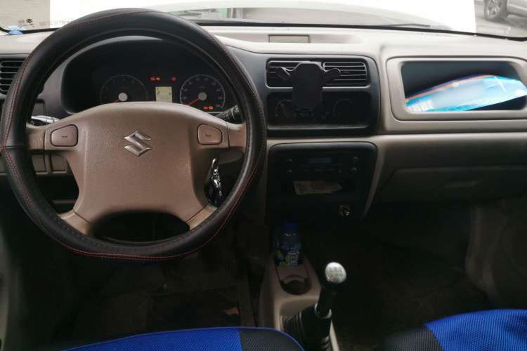 Used Suzuki Wagon R 2012 Champion Edition 1.4L Manual - Applicable Model Center Console