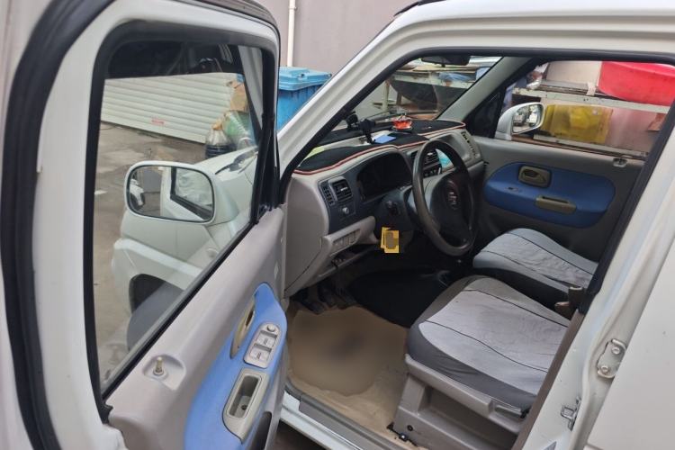 Used Suzuki Wagon R 2012 e 1.4L Manual VVT Standard Model China IV standard Driver Seat