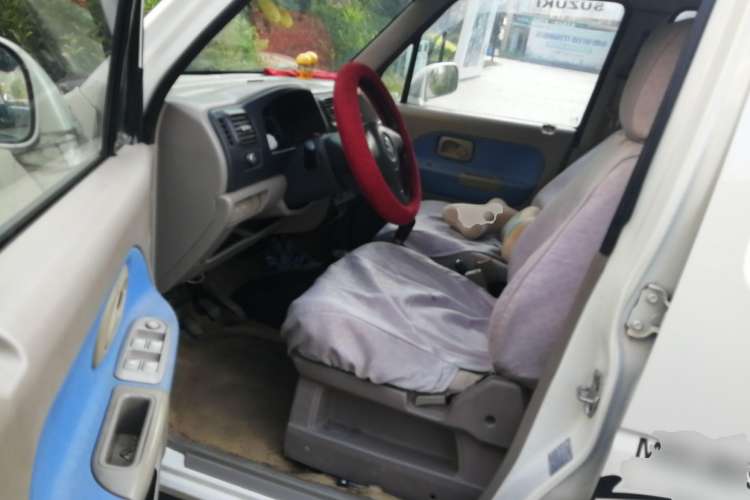 Used Suzuki Wagon R 2012 e 1.4L Manual VVT Standard Model China IV standard Driver Seat