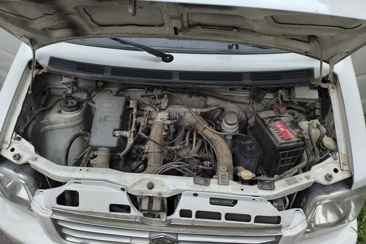 Used Suzuki Wagon R 2012 Entrepreneur Edition 1.0L Manual - Overdrive Type Engine Bay