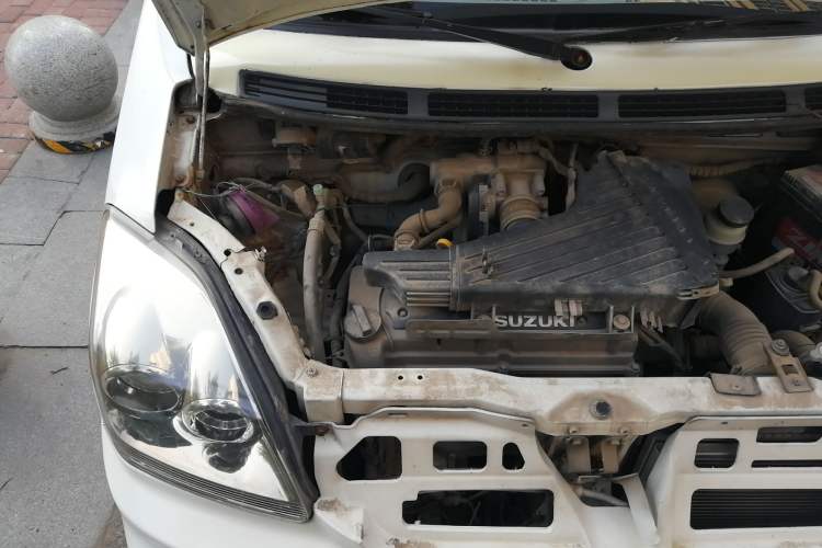 Used Suzuki Wagon R 2012 e 1.4L Manual VVT Standard Model China IV standard Engine Bay Right