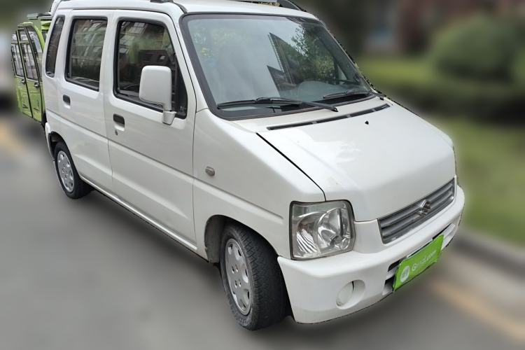 Used Suzuki Wagon R 2012 Entrepreneur Edition 1.0L Manual - Overdrive Type Front Right 45 Deg
