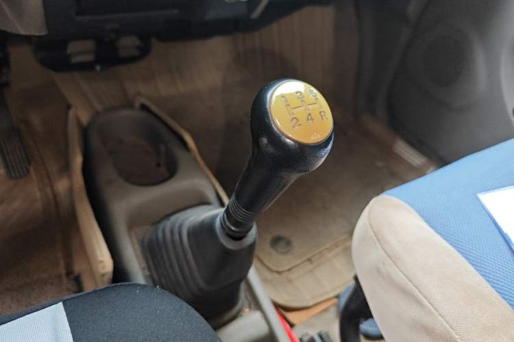 Used Suzuki Wagon R 2012 All-Purpose Model 1.4L Manual VVT Standard Version China IV Gear Lever