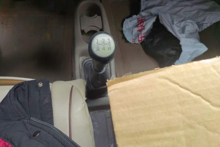 Used Suzuki Wagon R 2012 All-Purpose Model 1.4L Manual VVT Standard Version China IV Gear Lever