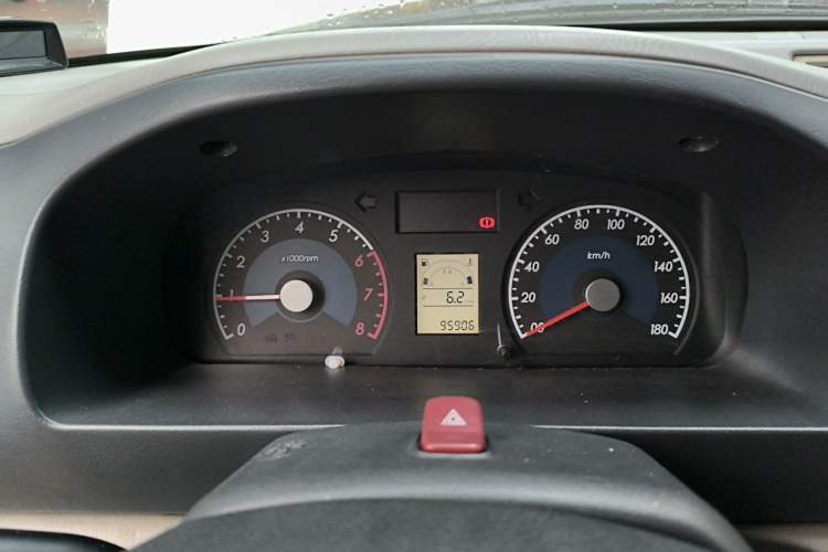 Used Suzuki Wagon R 2012 All-Purpose Model 1.4L Manual VVT Standard Version China IV Instrument Cluster