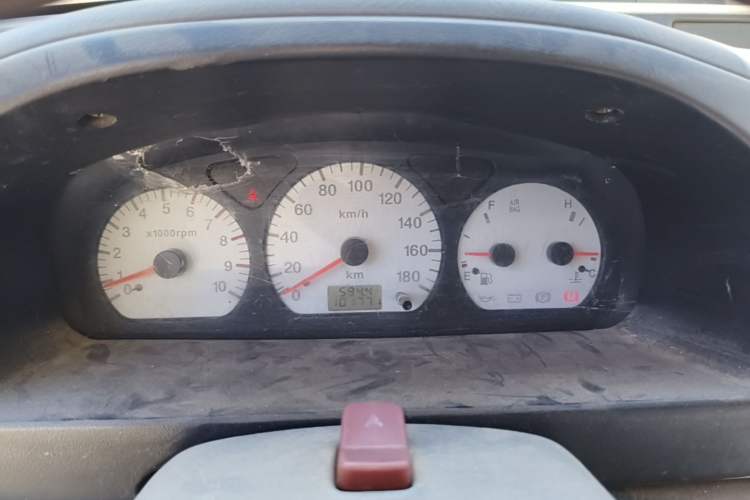 Used Suzuki Wagon R 2012 Entrepreneur Edition 1.0L Manual - Overdrive Type Instrument Cluster