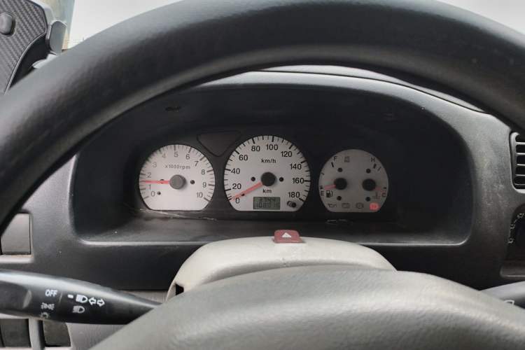 Used Suzuki Wagon R 2012 Entrepreneur Edition 1.0L Manual - Overdrive Type Instrument Cluster