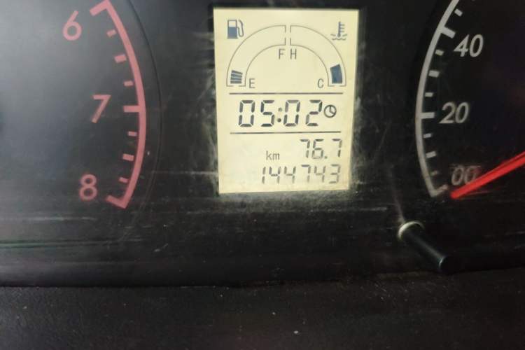 Used Suzuki Wagon R 2012 e 1.4L Manual VVT Standard Model China IV standard Odometer Close Up