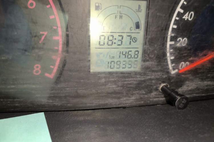 Used Suzuki Wagon R 2012 e 1.4L Manual Standard Model Odometer Close Up