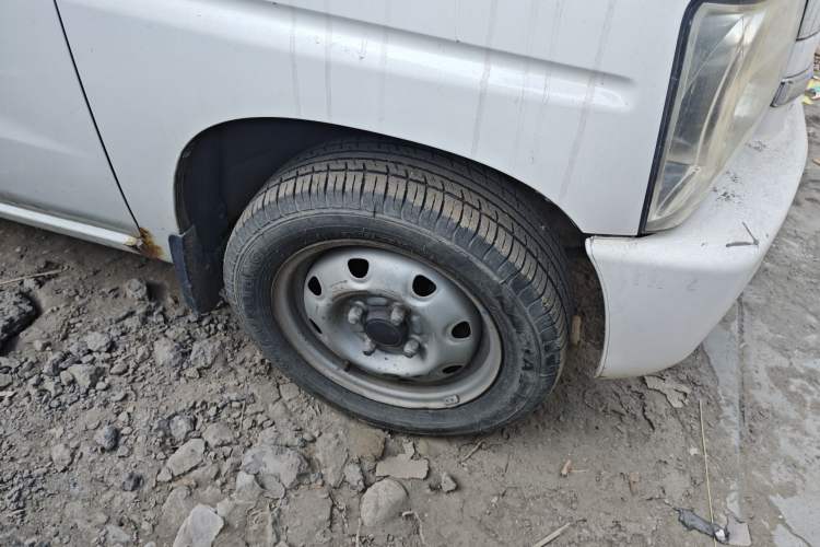 Used Suzuki Wagon R 2012 Champion Edition 1.4L Manual - Applicable Model Right Front Wheel Hub