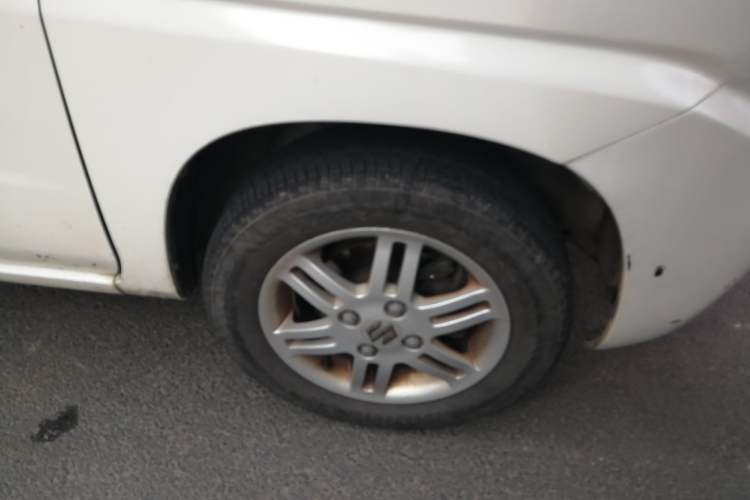 Used Suzuki Wagon R 2012 e 1.4L Manual VVT Standard Model China IV standard Right Front Wheel Hub