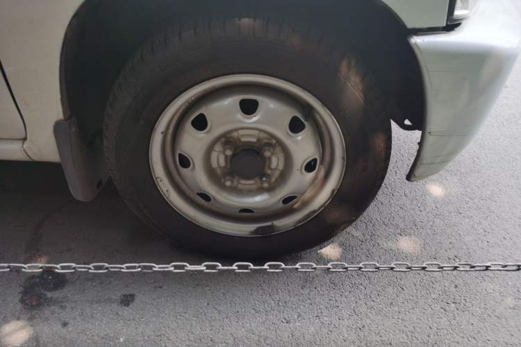Used Suzuki Wagon R 2012 Entrepreneur Edition 1.0L Manual - Overdrive Type Right Front Wheel Hub