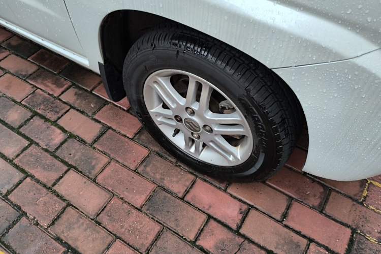 Used Suzuki Wagon R 2012 All-Purpose Model 1.4L Manual VVT Standard Version China IV Right Front Wheel Hub