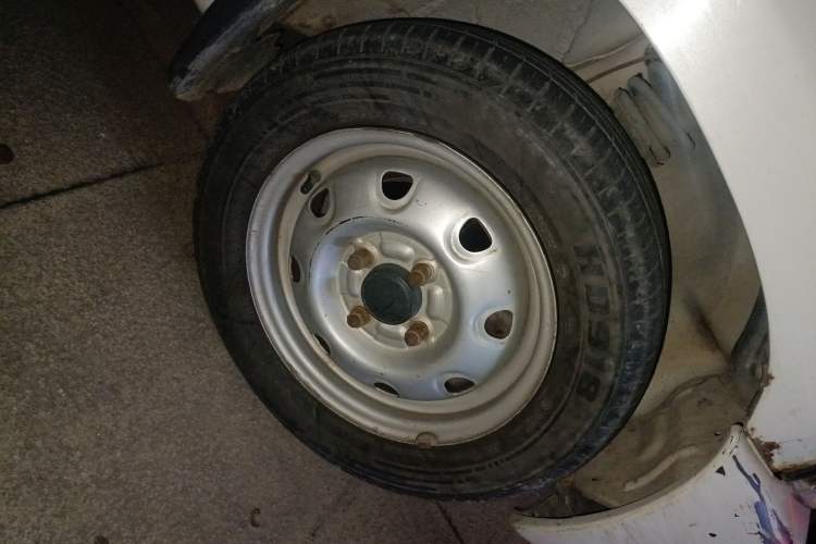 Used Suzuki Wagon R 2012 Entrepreneur Edition 1.0L Manual - Overdrive Type Right Front Wheel Hub