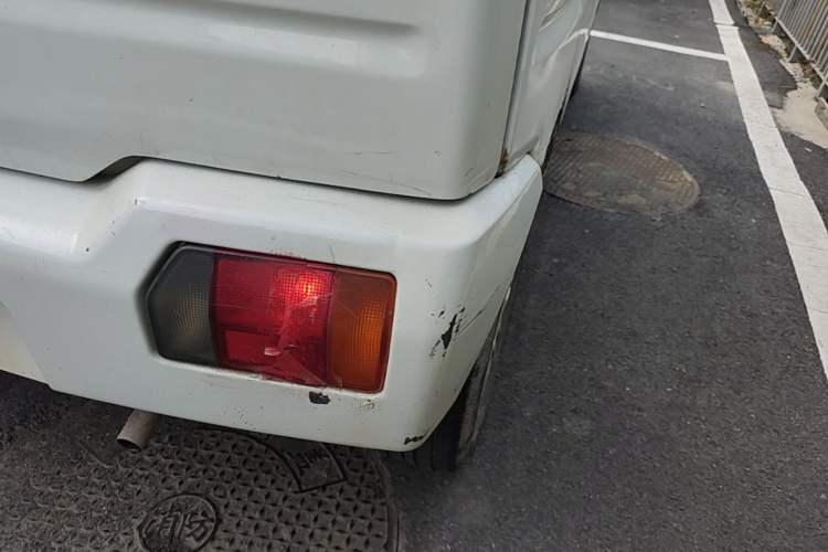 Used Suzuki Wagon R 2012 Entrepreneur Edition 1.0L Manual - Overdrive Type Right Rear Taillight