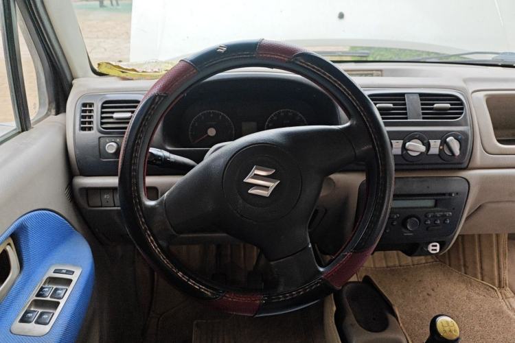 Used Suzuki Wagon R 2012 All-Purpose Model 1.4L Manual VVT Standard Version China IV Steering Wheel