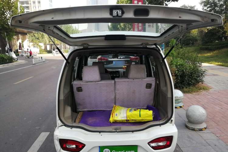 Used Suzuki Wagon R 2012 e 1.4L Manual VVT Standard Model China IV standard Trunk