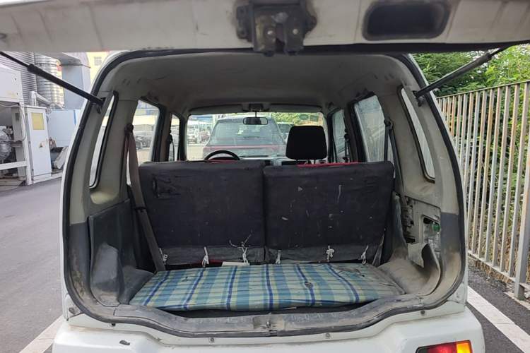 Used Suzuki Wagon R 2012 Entrepreneur Edition 1.0L Manual - Overdrive Type Trunk