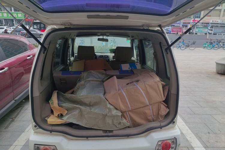 Used Suzuki Wagon R 2012 All-Purpose Model 1.4L Manual VVT Standard Version China IV Trunk