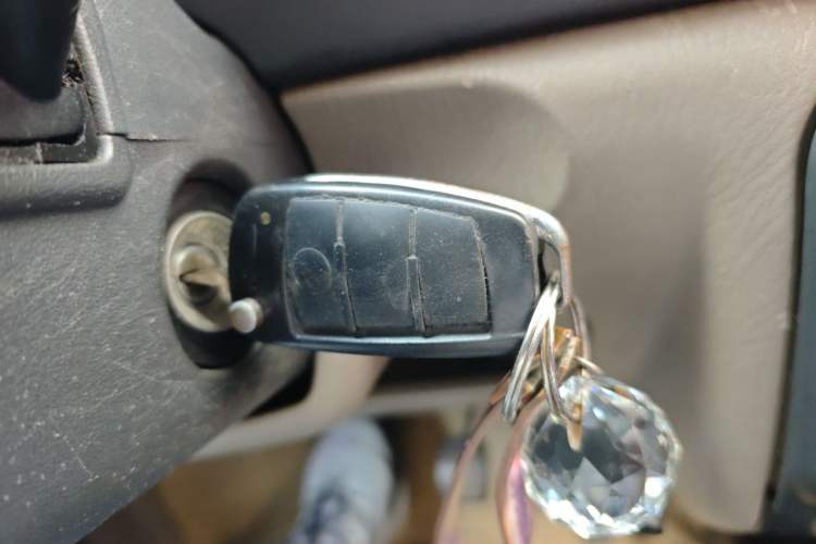 Used Suzuki Wagon R 2012 e 1.4L Manual VVT Standard Model China IV standard Vehicle Key