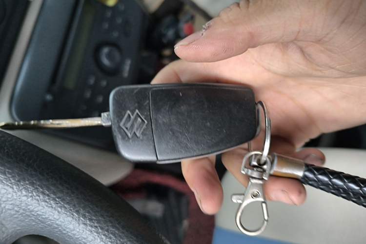 Used Suzuki Wagon R 2012 All-Purpose Model 1.4L Manual VVT Standard Version China IV Vehicle Key