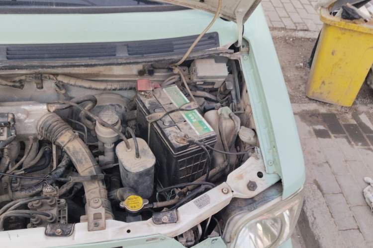Used Suzuki Wagon R 2013 Venture Edition 1.0L Manual - Practical Model 3 Engine Bay Left