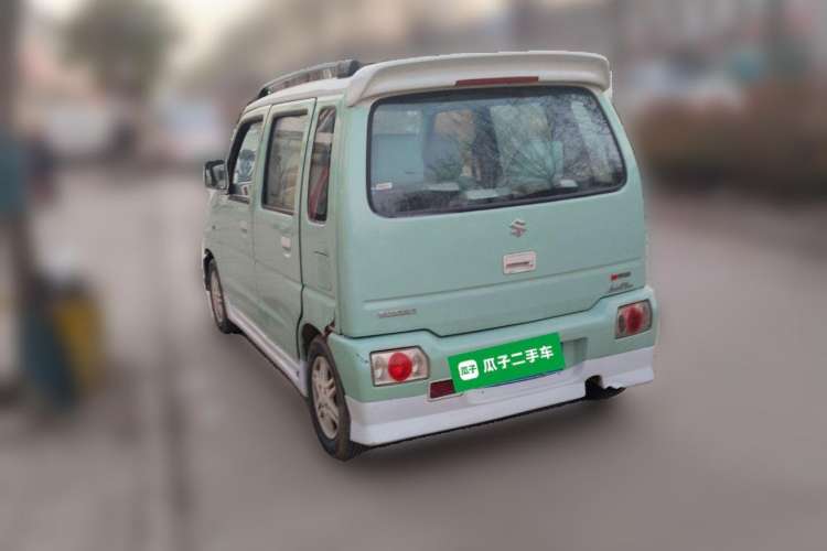 Used Suzuki Wagon R 2013 Venture Edition 1.0L Manual - Practical Model 3 Rear Left 45 Deg